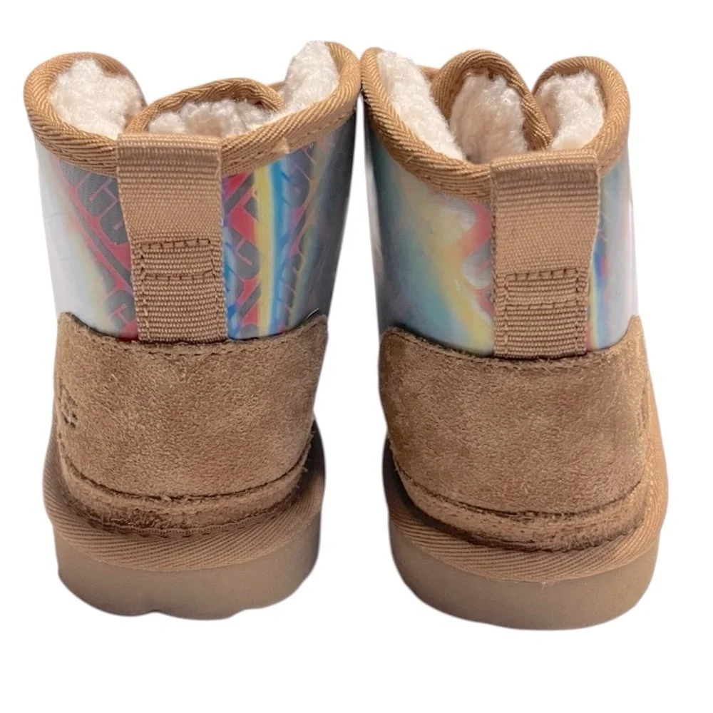 NEW UGG Neumel Chromatic Shoes Chestnut Big Kids Sz 4 Iridescent Chukka Rainbow